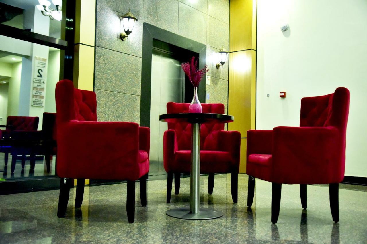 Hotel Blue Sapphire Дар ес Саалам Екстериор снимка